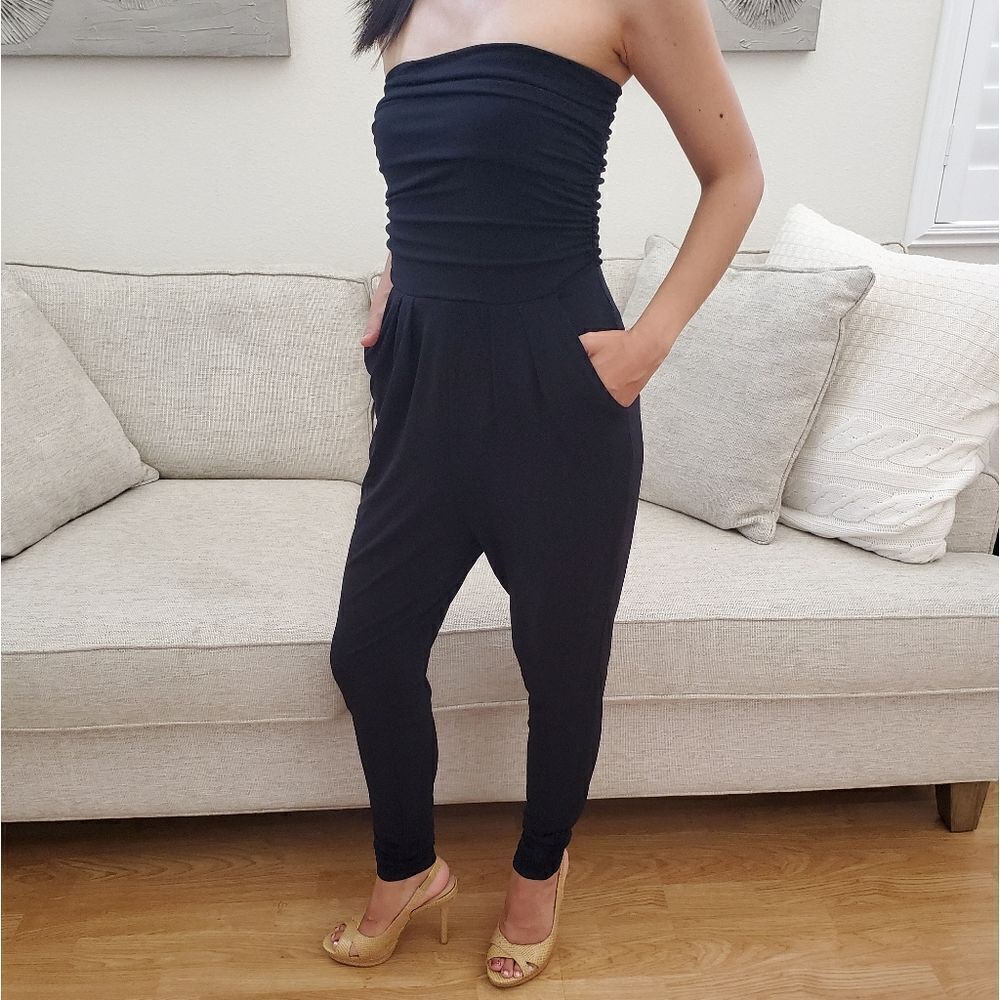 Leith Ruched Tapered Leg Strapless Jumpsuit - size Small in Black